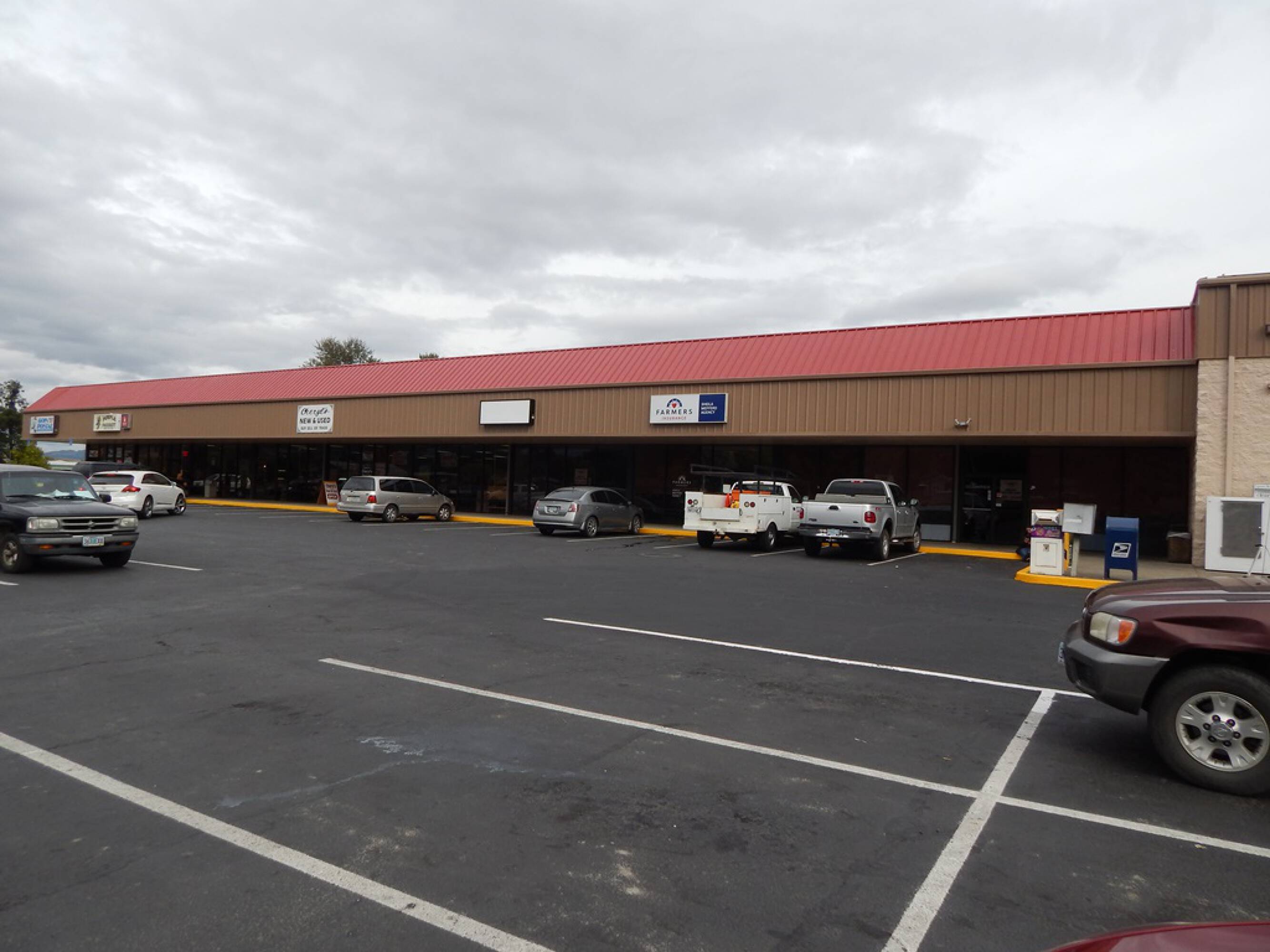 4601 Carnes Rd, Roseburg, OR 97470