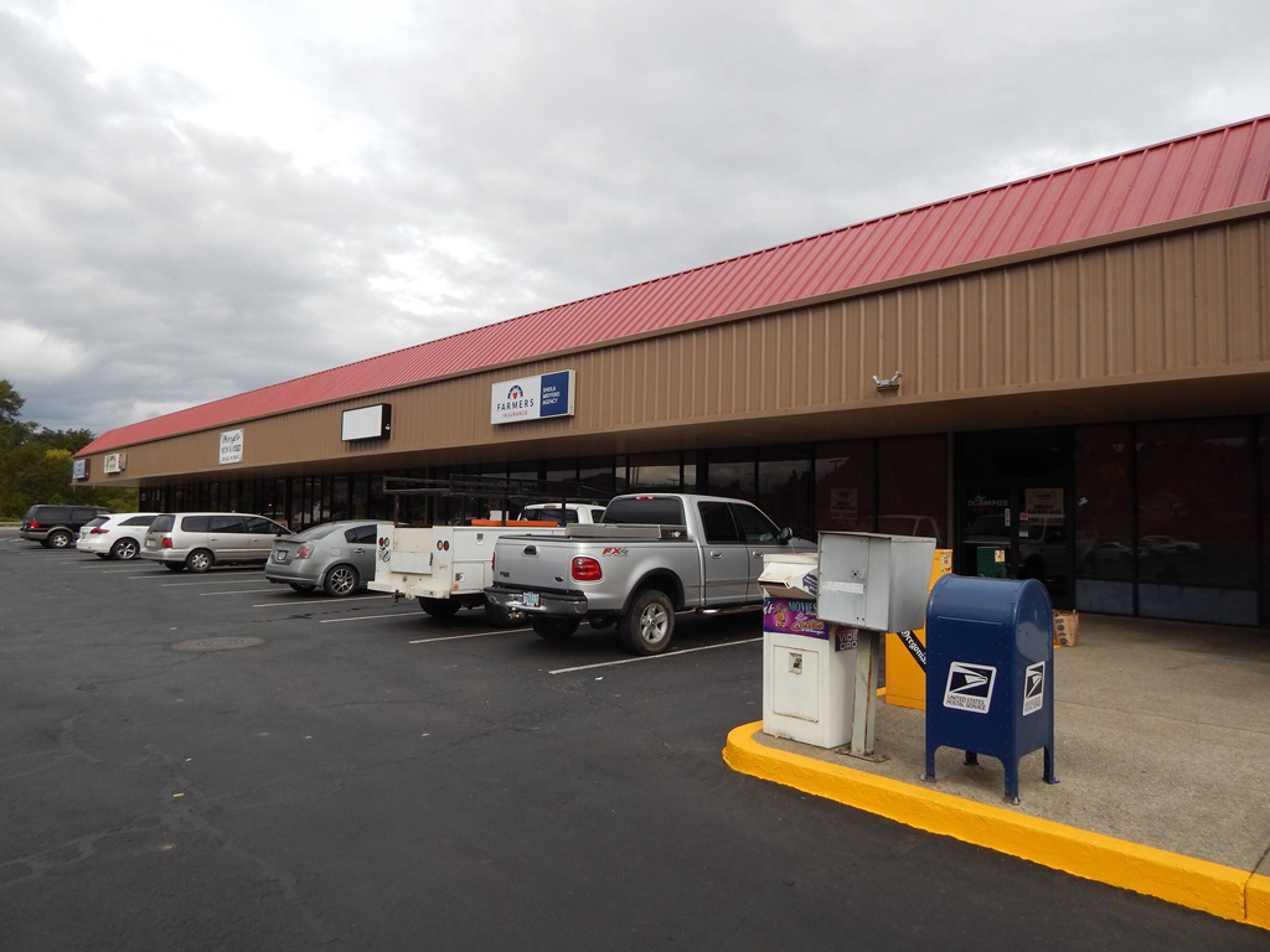 4601 Carnes Rd, Roseburg, OR 97470