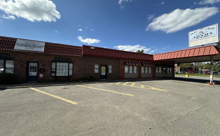 Pictures of Retail, Office property located at 607 Harkrider St, Conway, AR 72032 for lease - image #1