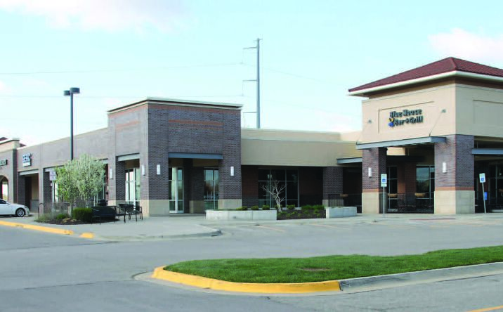 Pictures of Office property located at 10052 Woodland Rd, Lenexa, KS 66220 for sales - image #1