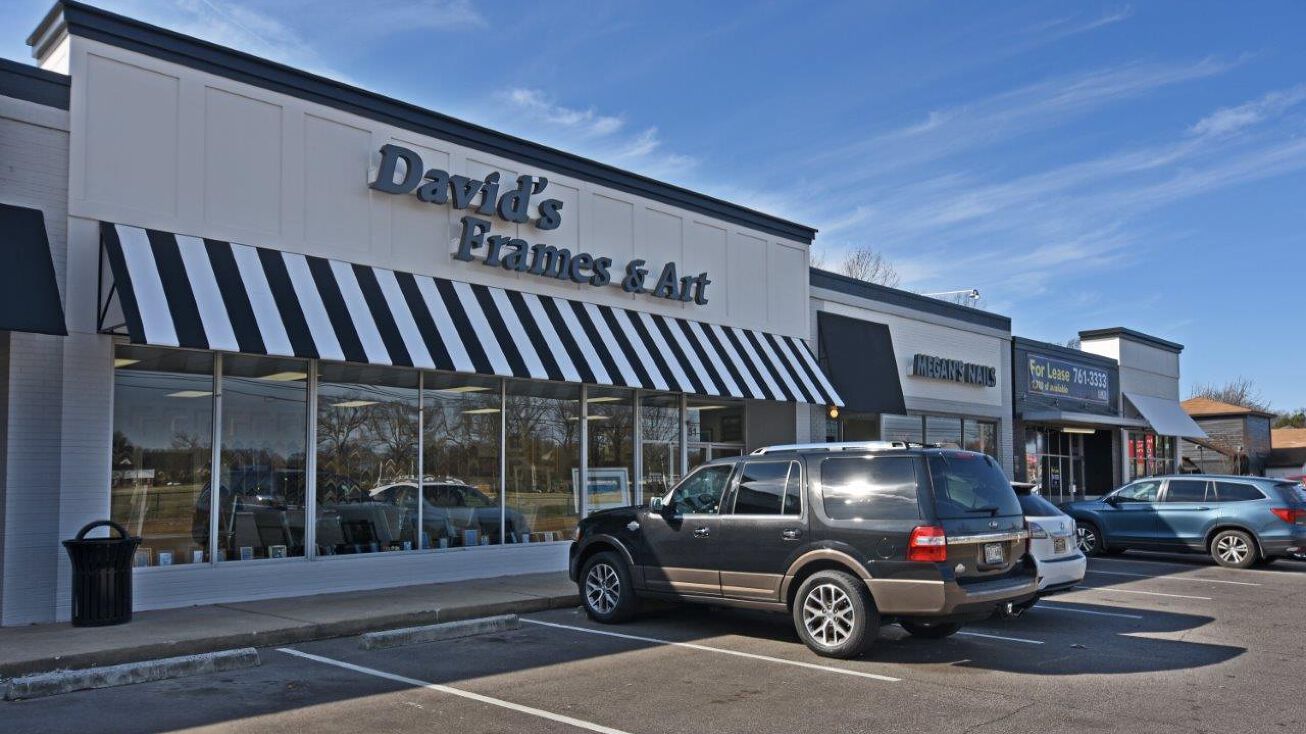 3161 Poplar Ave, Memphis, TN 38111 Retail Space for Lease Chickasaw