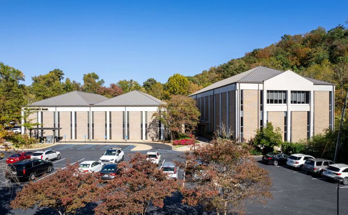 Pictures of Office property located at 813 Shades Creek Parkway, Birmingham, AL 35209 for lease - image #1
