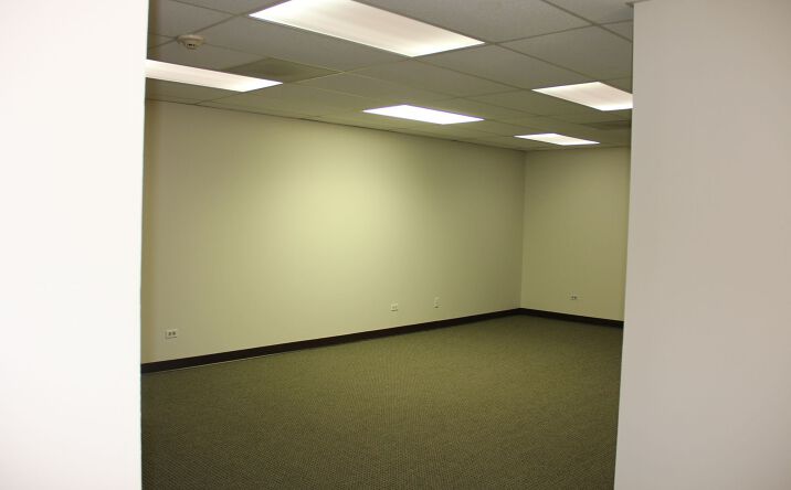 Pictures of Industrial property located at 601-607 Country Club Drive, Bensenville, IL 60106 for lease - image #1