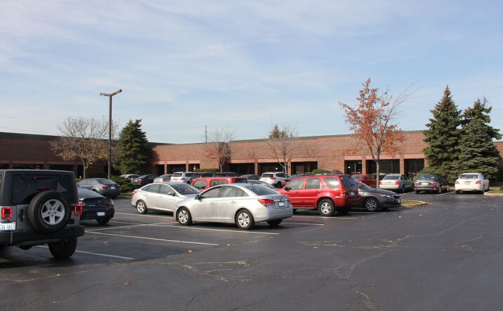 Pictures of Office, Industrial property located at 1400-1538 S Elmhurst Rd, Elk Grove Village, IL 60007 for lease - image #1