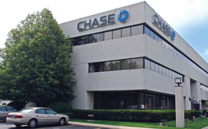 Pictures of Office property located at 7501 Lemont Road, Woodridge, IL 60517 for lease - image #1
