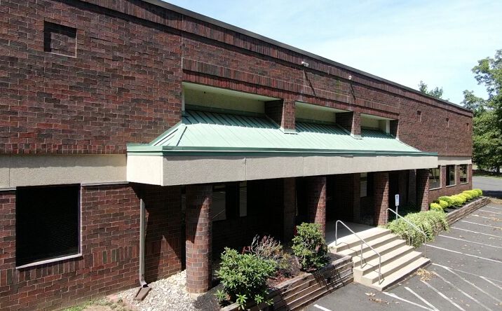 Pictures of Office, Industrial property located at 500 Horizon Dr, Chalfont, PA 18914 for lease - image #1