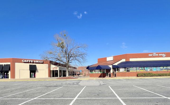 Pictures of Retail, Office, Restaurant property located at 2301 Airport Thruway, Columbus, GA 31904 for lease - image #1