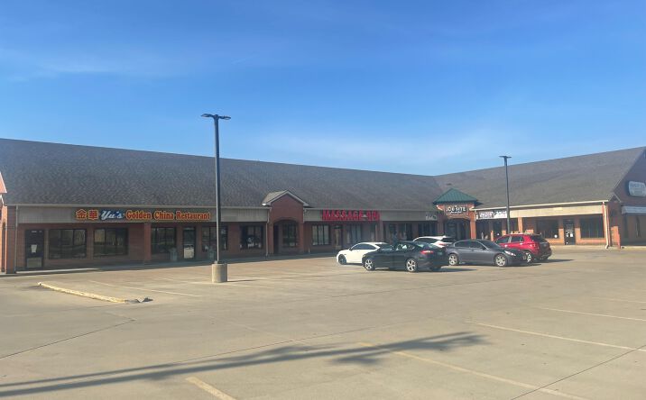 Pictures of Retail property located at 5820 Challenger Pkwy, Fort Wayne, IN 46818 for lease - image #1