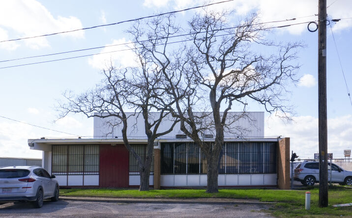 Pictures of Office, Industrial property located at 905 Cantwell Ln, Corpus Christi, TX 78408 for lease - image #1