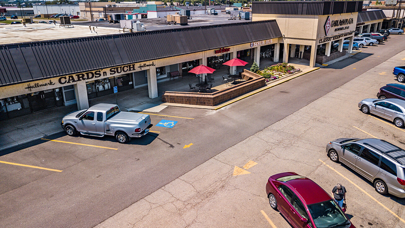21St Street & Fairlawn Road, Topeka, KS 666014 Retail Space for Lease