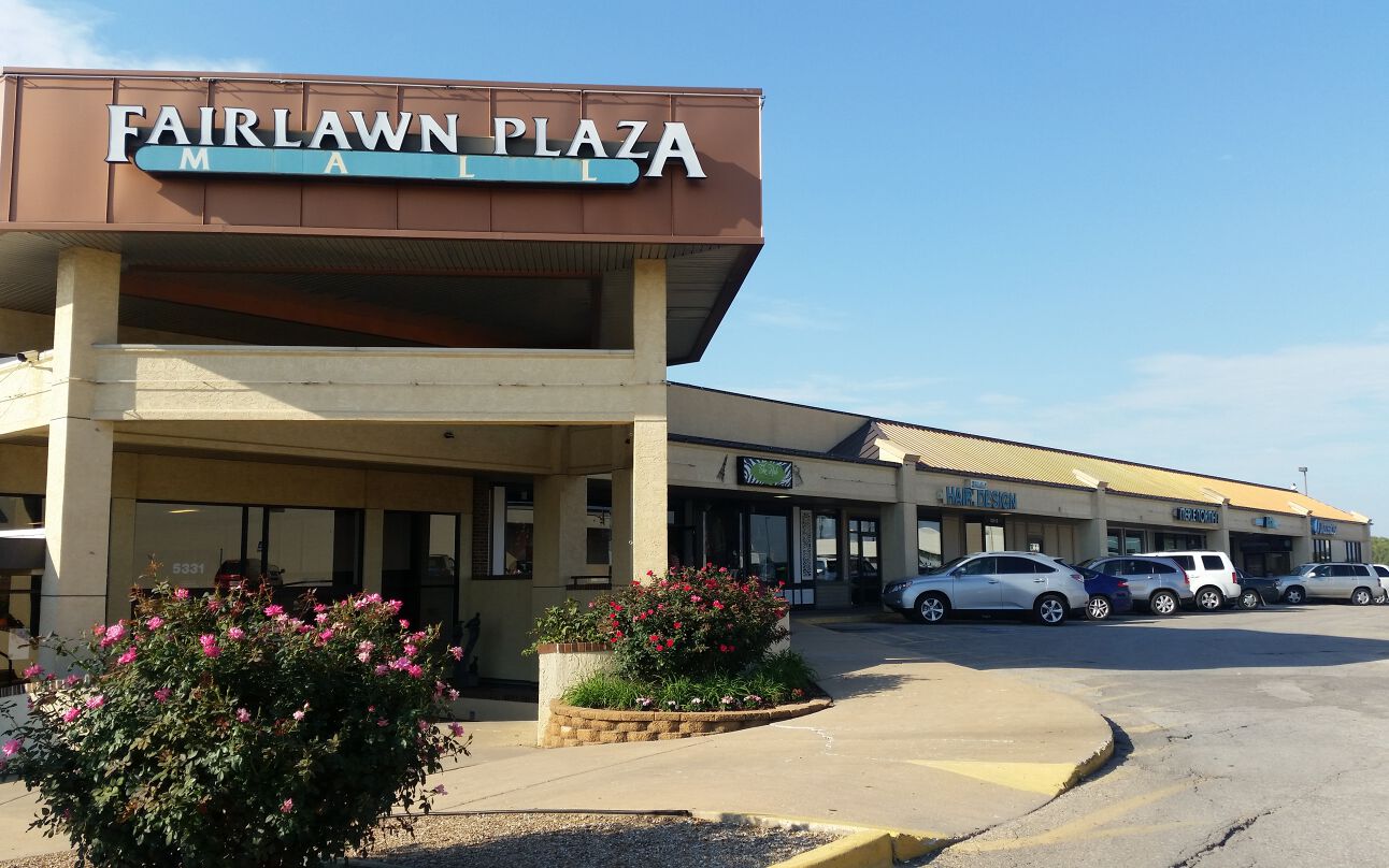 21St Street & Fairlawn Road, Topeka, KS 666014 Retail Space for Lease