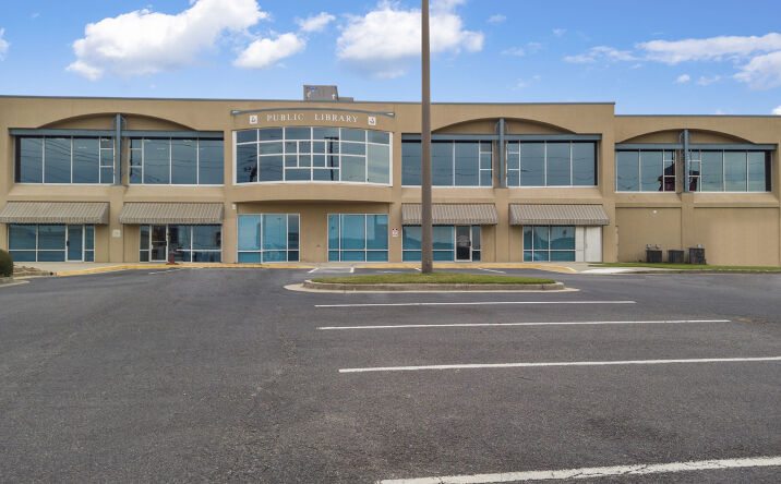 Pictures of Office property located at 110 Holiday Dr N, Macon, GA 31210 for lease - image #1