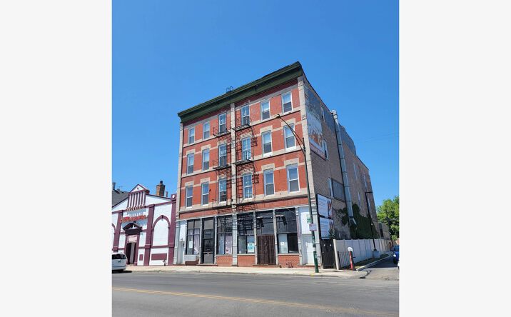 Pictures of Retail, Restaurant, Office property located at 2620 W Cermak Rd, Chicago, IL 60608 for lease - image #1
