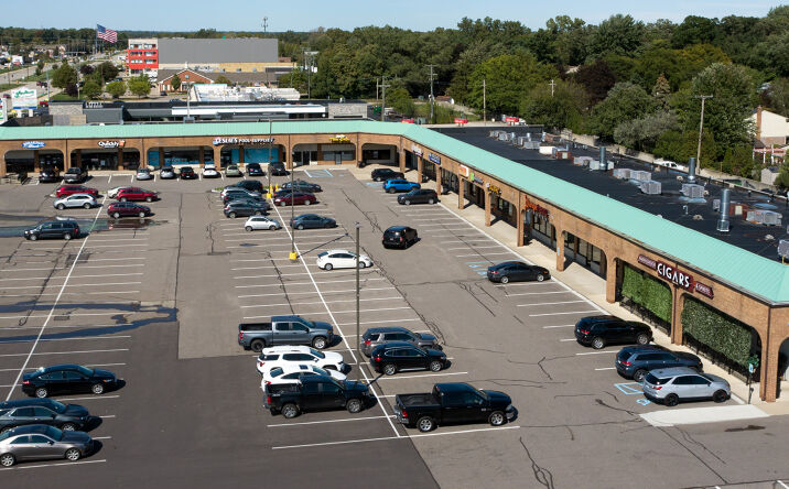 Pictures of Retail, Office, Restaurant property located at 3614 Rochester Rd, Troy, MI 48083 for lease - image #1
