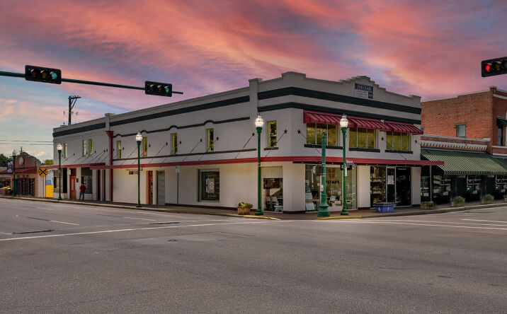 Pictures of Retail, Office property located at 336 N Main St, Conroe, TX 77301 for lease - image #1