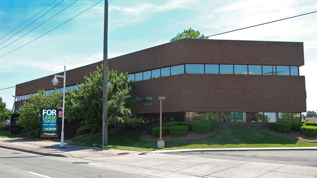 24055 Jefferson Avenue, Saint CLR SHORES, MI 48080 Office Space for