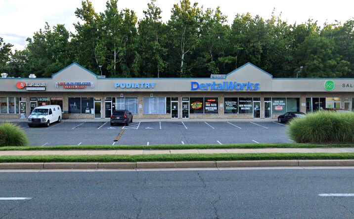 Pictures of Retail, Restaurant property located at 6036 Rossville Boulevard, Essex, MD 21221 for lease - image #1