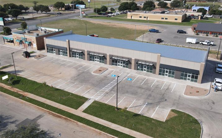 Pictures of Retail, Office, Restaurant property located at 24 Hospital Dr, Abilene, TX 79606 for lease - image #1