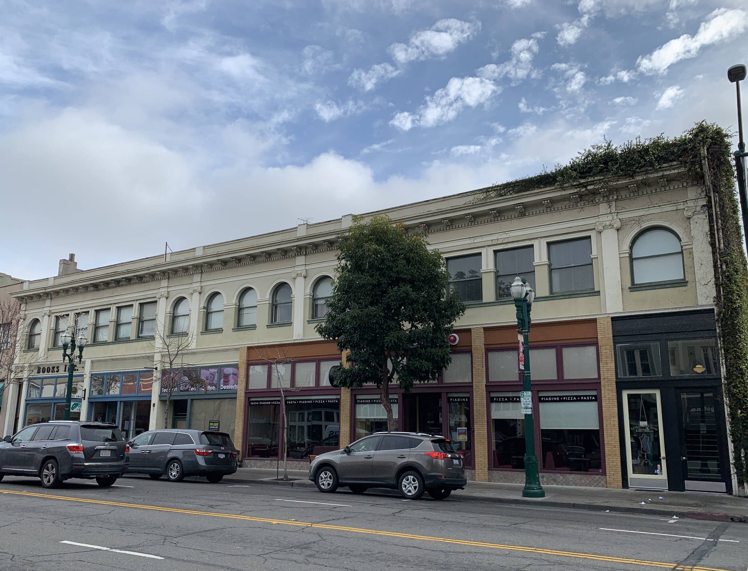 13201364 Park Street, Alameda, CA 94501