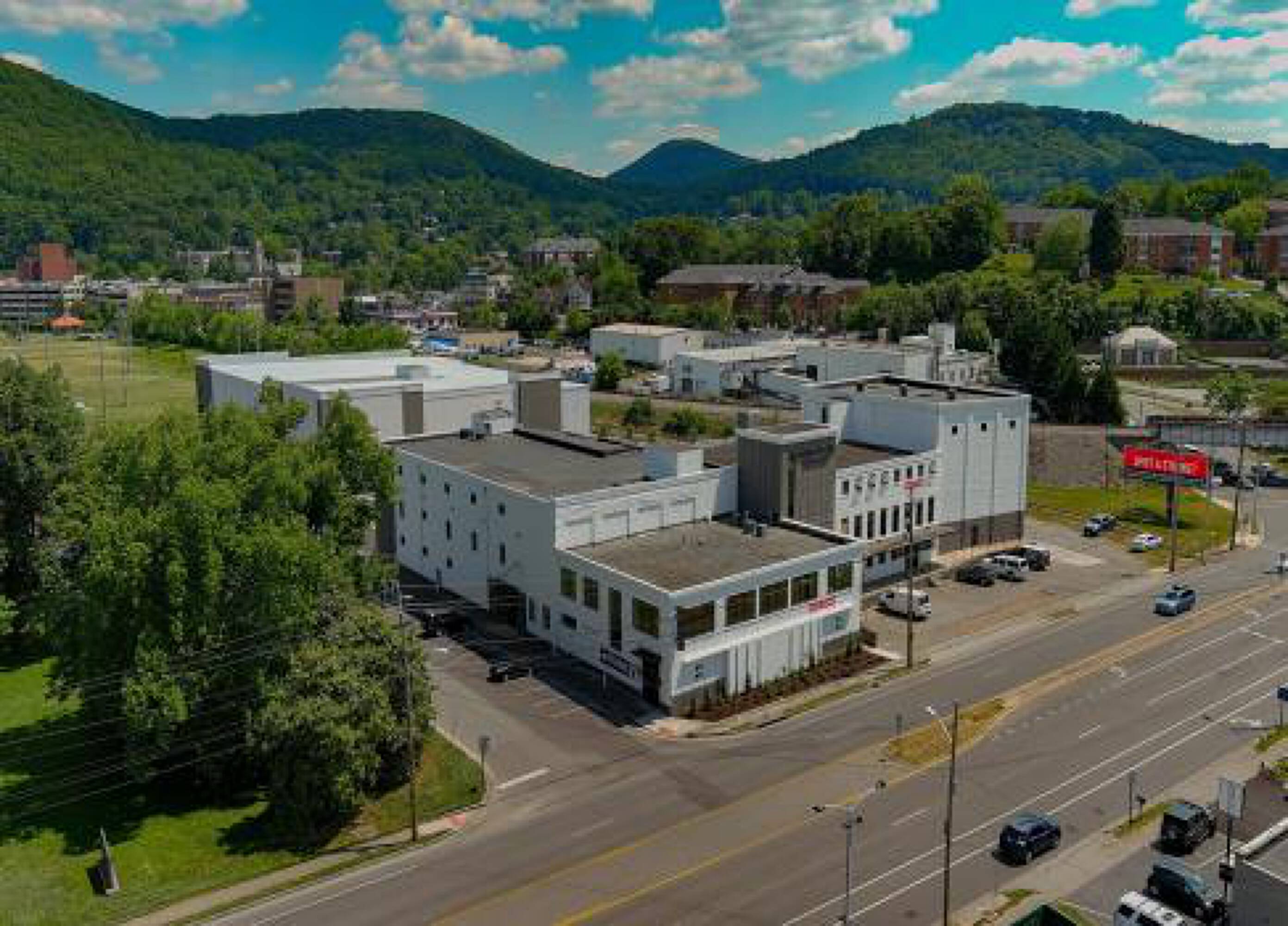 1948 Franklin Rd, Roanoke, VA 24014