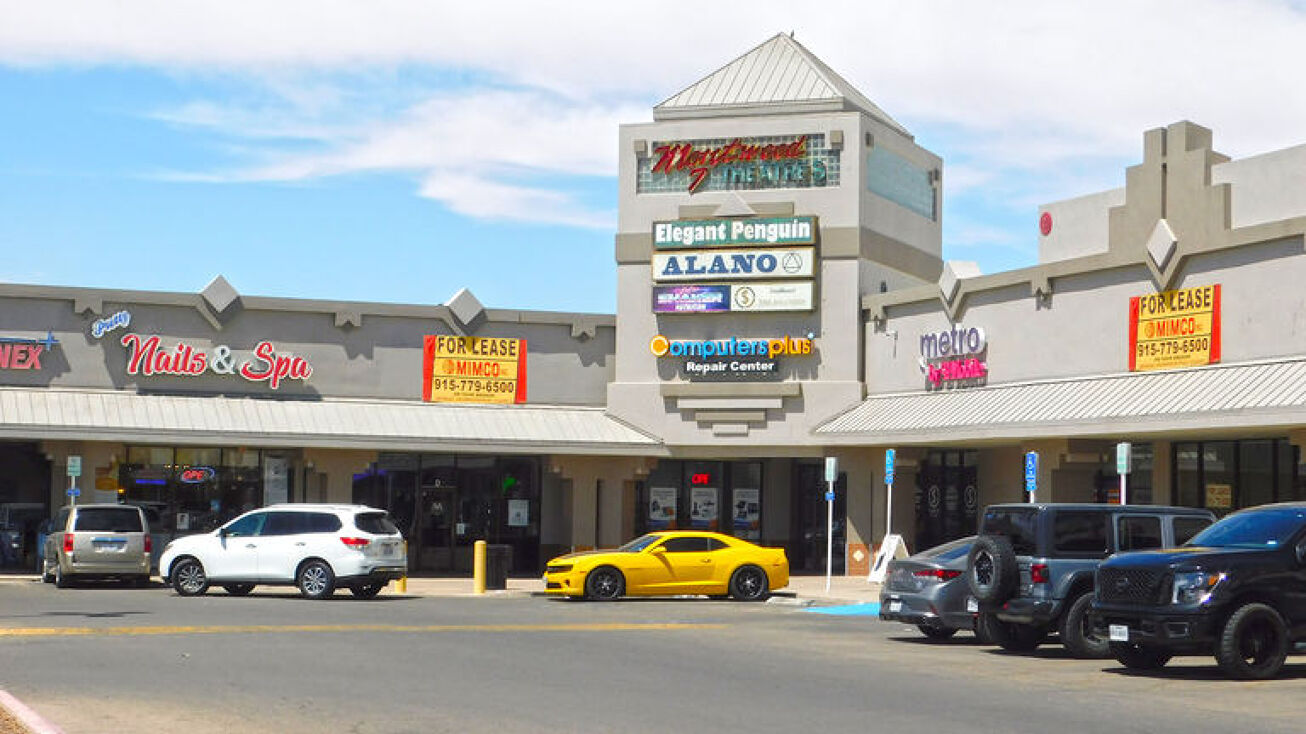 2200 N Yarbrough Dr, El Paso, TX 79925 Retail Space for Lease