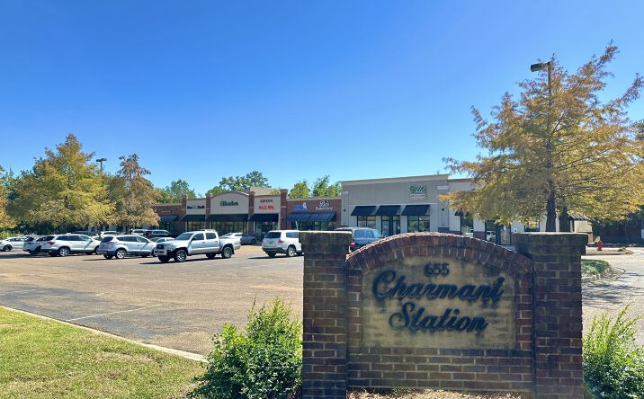 Pictures of Retail, Office, Restaurant property located at 655 Lake Harbour Dr, Ridgeland, MS 39157 for lease - image #1