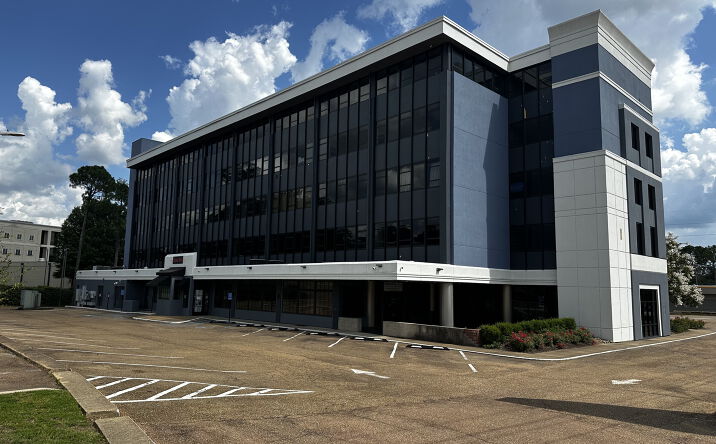 Pictures of Office property located at 3000 Old Canton Rd, Jackson, MS 39216 for lease - image #1