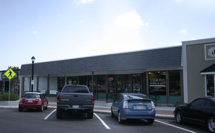 Pictures of Retail, Office property located at 113 Delaware St, Leavenworth, KS 66048 for lease - image #1