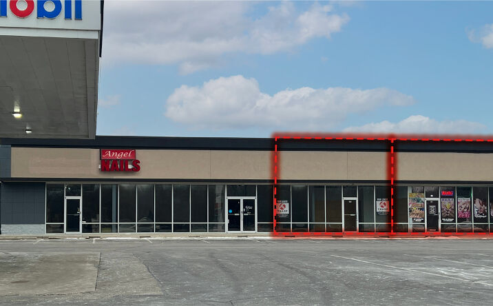 Pictures of Retail property located at 350 Southbridge St, Mooresville, IN 46158 for lease - image #1