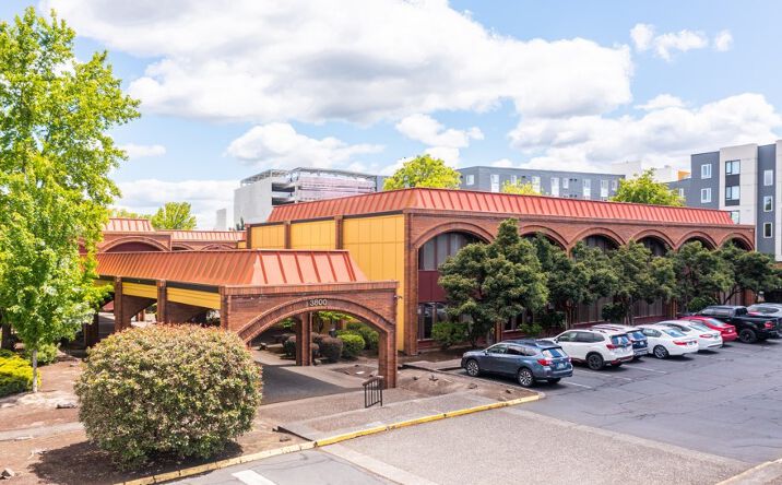 Pictures of Office property located at 3800 SW Cedar Hills Blvd, Beaverton, OR 97005 for lease - image #1