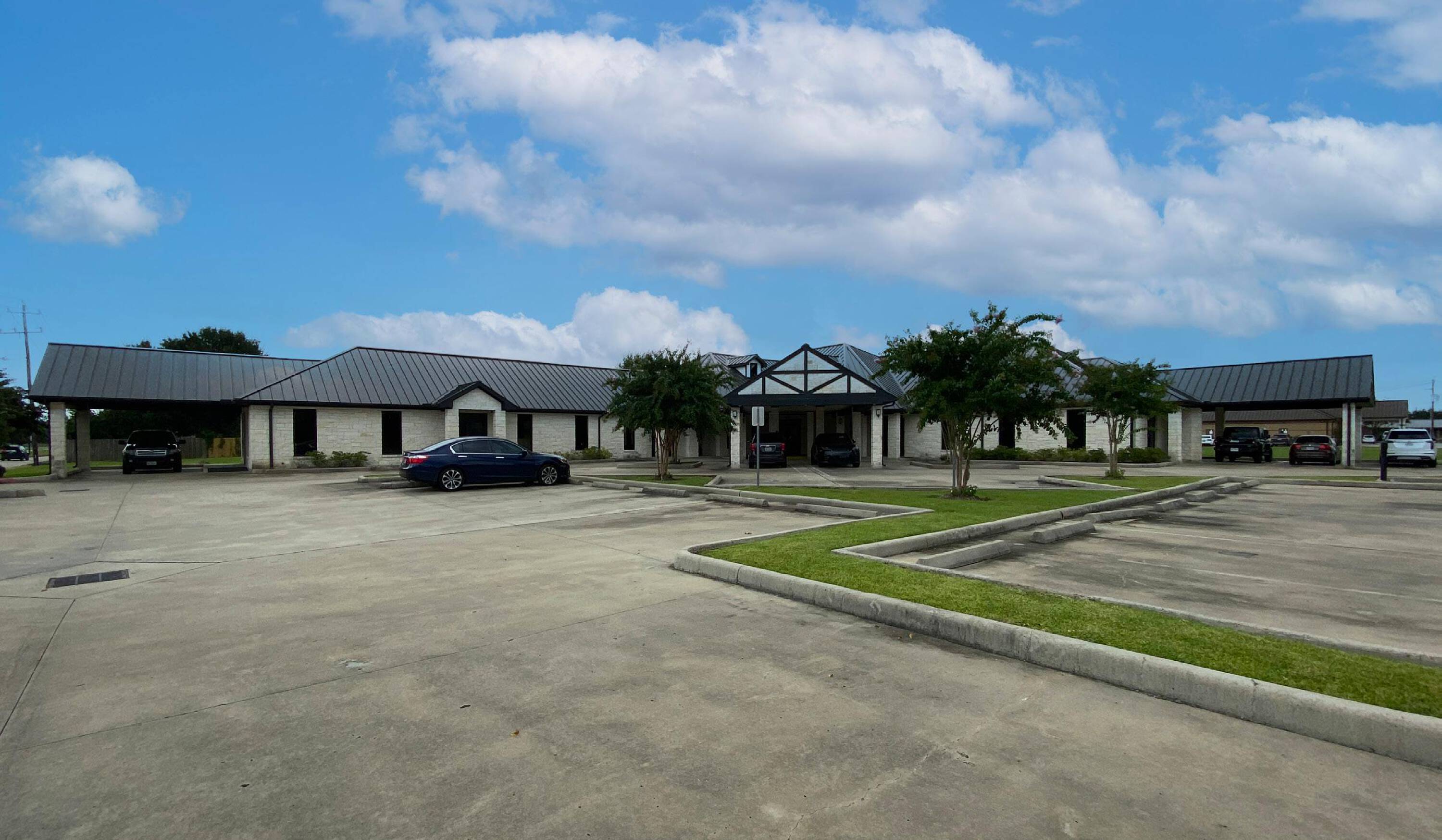 2307 W Baker Rd, Baytown, TX 77521