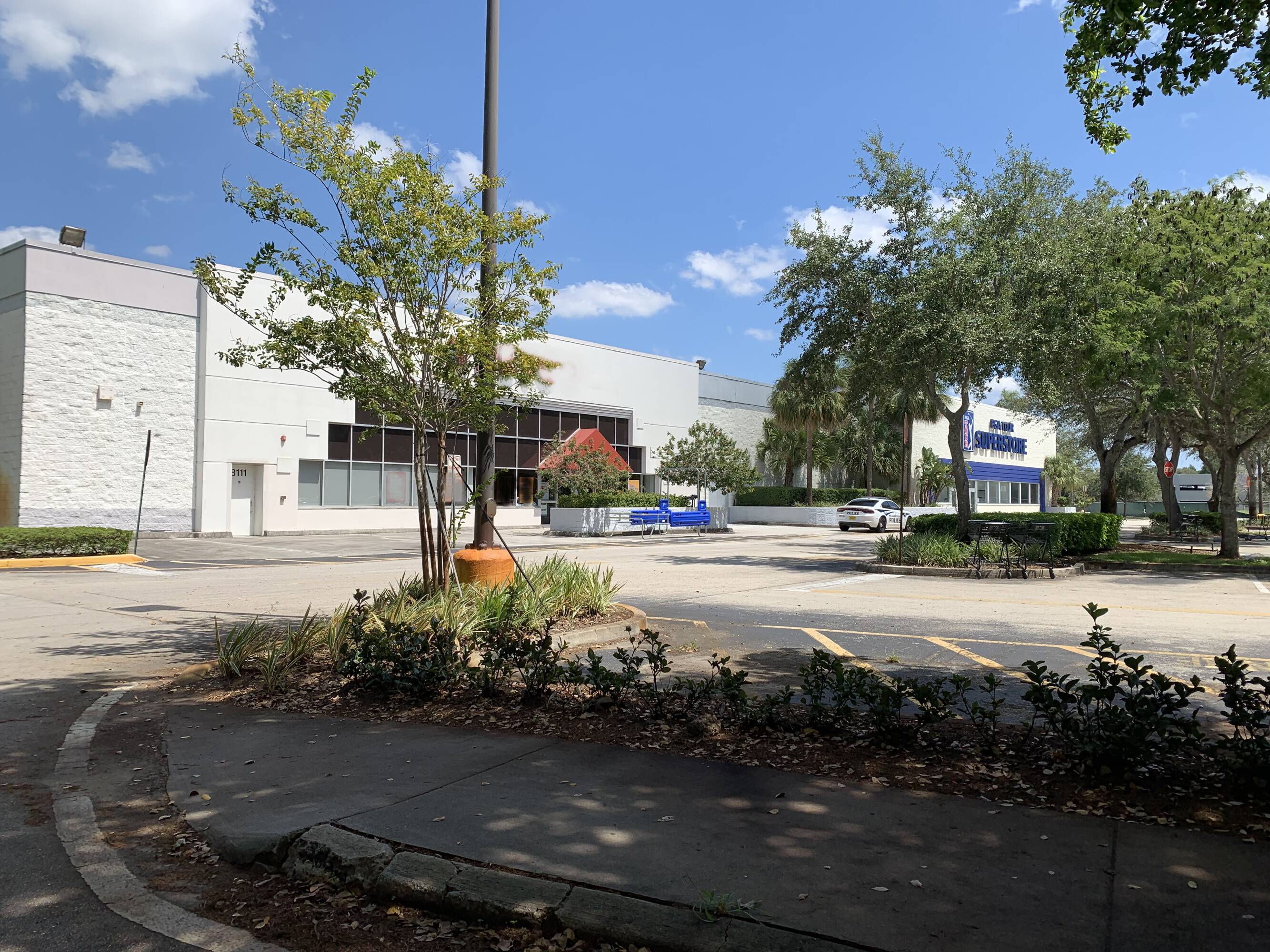 Off Lease Only Broward Location 83 - nppxqwn