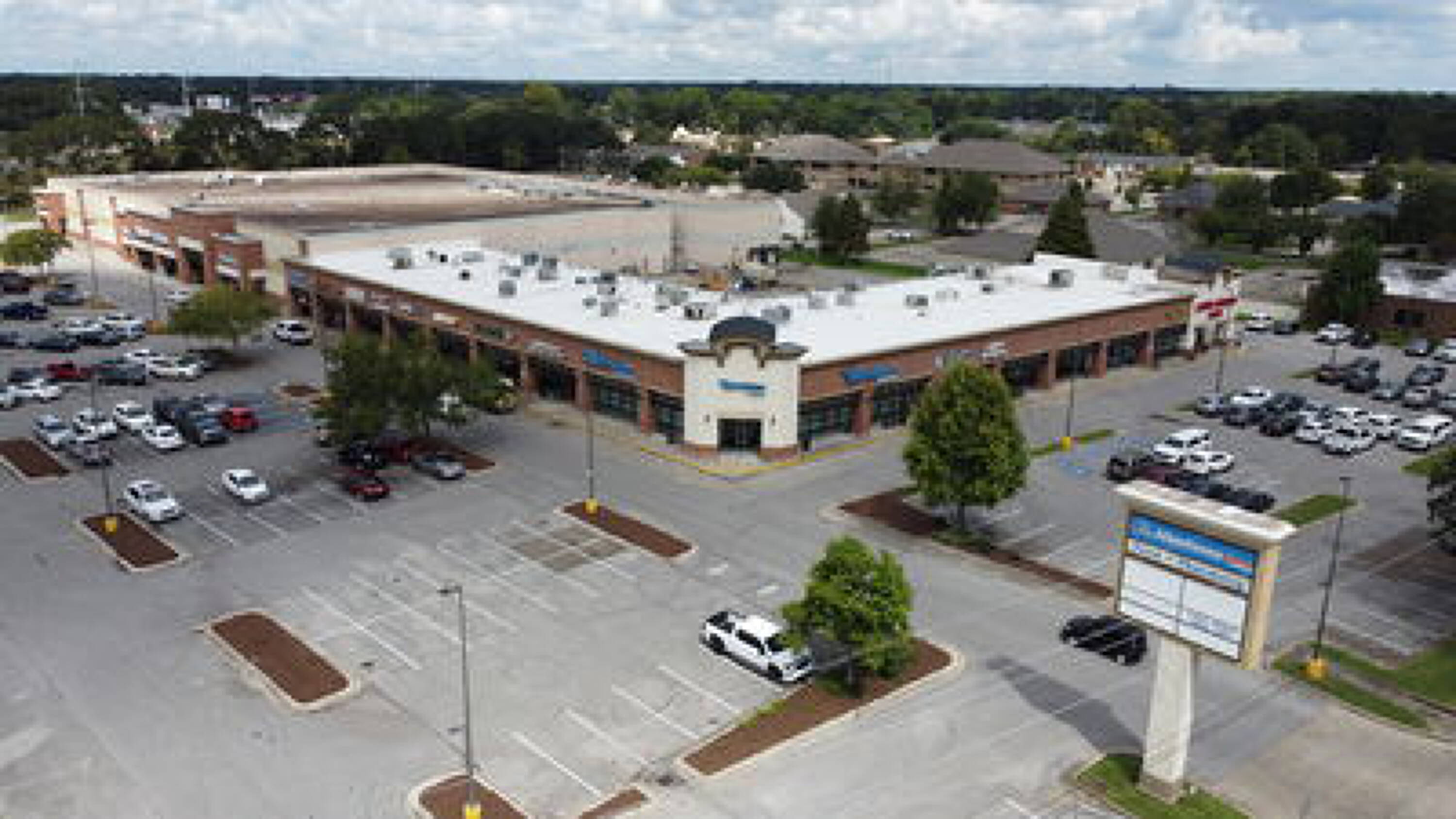 2865 Ambassador Caffery Pkwy, Lafayette, LA 70506