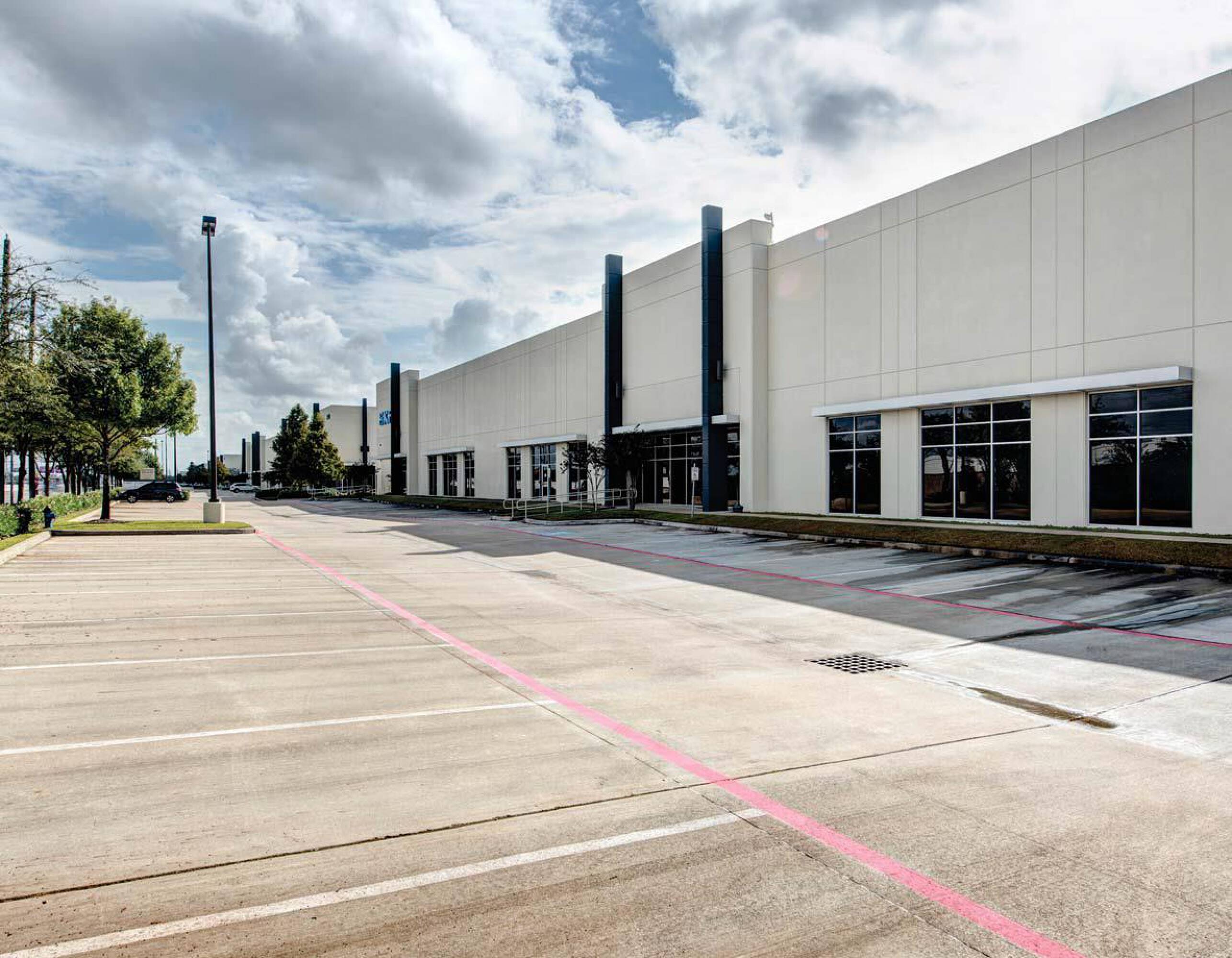 3423 N. Sam Houston Parkway W, Houston, TX 77086