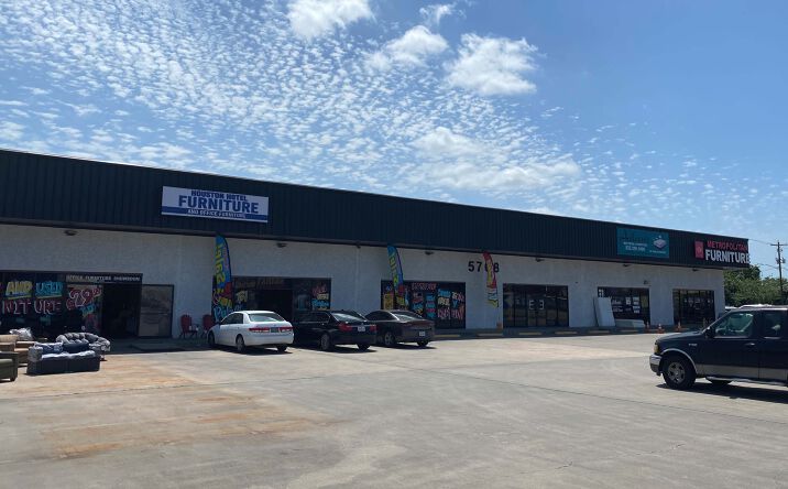 Pictures of Retail, Office, Industrial property located at 5708 N Shepherd Dr, Houston, TX 77091 for lease - image #1