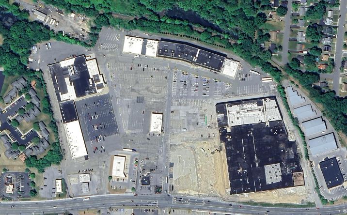 Pictures of Retail property located at 130 Dolson Ave, Middletown, NY 10940 for lease - image #1