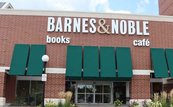 Pictures of Retail property located at Golf & Meacham Rd, Schaumburg, IL 60173 for lease - image #1