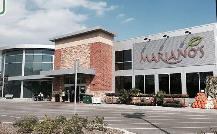 Pictures of Retail property located at NEC Golf Road & Waukegan Road, Glenview, IL 60029 for lease - image #1