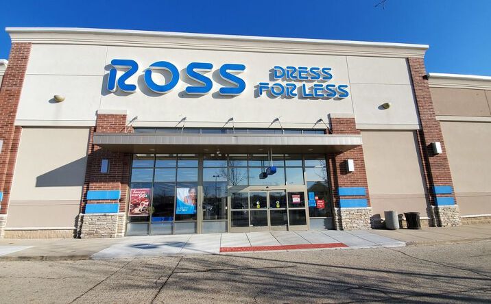 Pictures of Retail, Office, Restaurant property located at SEC Route 31 & Running Brook Farm Blvd, McHenry, IL 60051 for lease - image #1