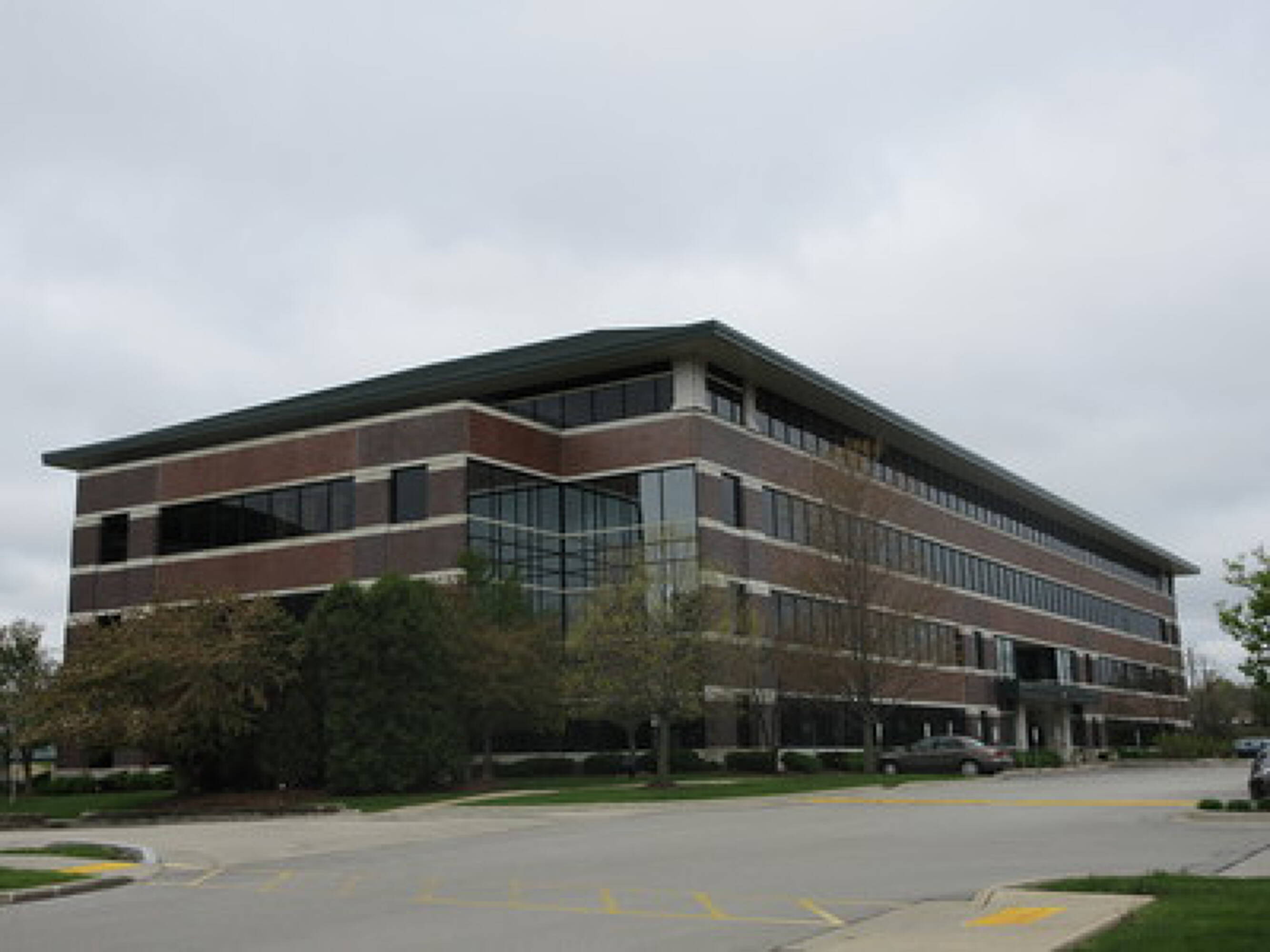 125 S 84th St, Milwaukee, WI 53214