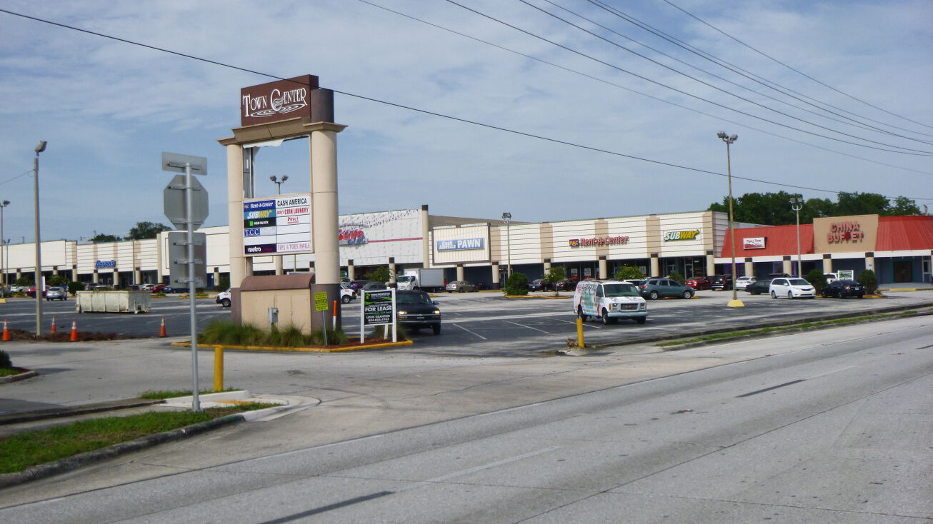 917 E Memorial Blvd, Lakeland, FL 33801 Retail Space for Lease