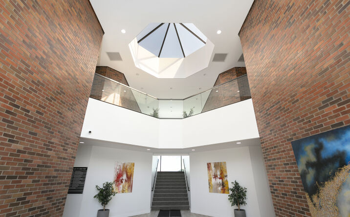 Pictures of Office property located at 975 SE Sandy Blvd, Portland, OR 97214 for lease - image #1