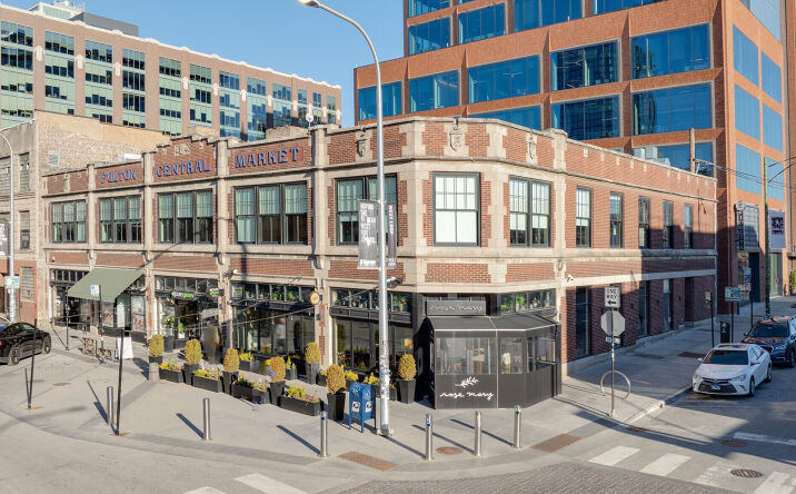 Pictures of Retail property located at 936 W Fulton Market, Chicago, IL 60607 for lease - image #1