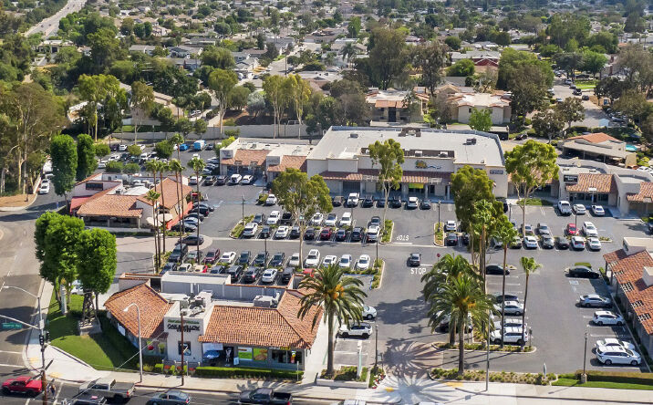 Pictures of Retail property located at 1000 E Imperial Hwy, Brea, CA 92821 for lease - image #1