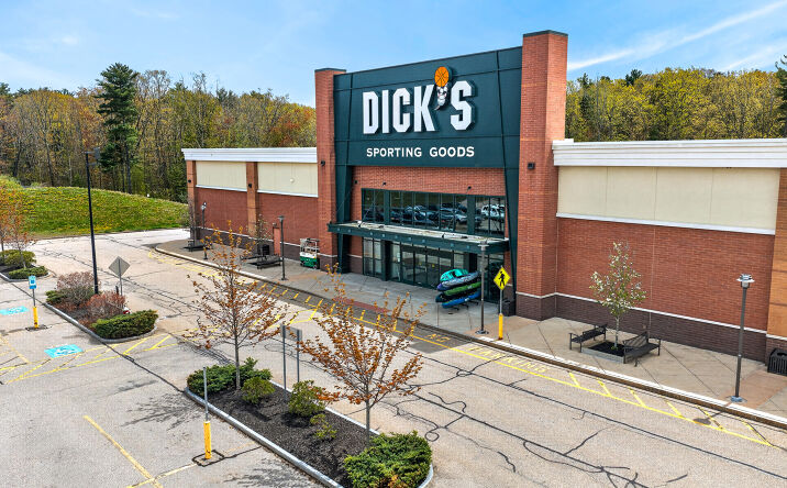 Pictures of Retail property located at 700 Lafayette Rd, Seabrook, NH 03874 for lease - image #1