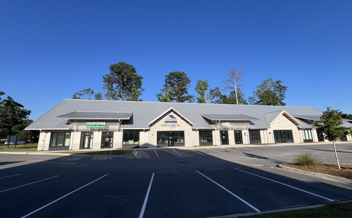 Pictures of Retail, Office property located at 617 Myers Rd, Summerville, SC 29486 for lease - image #1