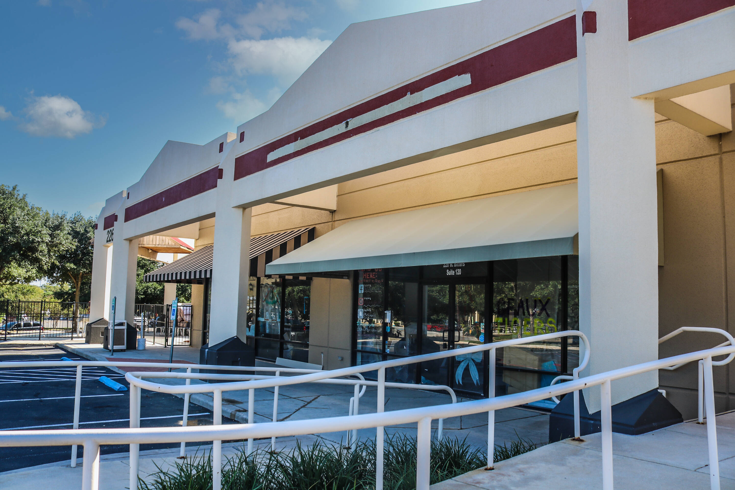 226 W Bitters Rd, San Antonio, TX 78216