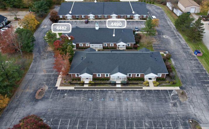 Pictures of Office property located at 4482 Darrow Rd, Stow, OH 44224 for sales - image #1