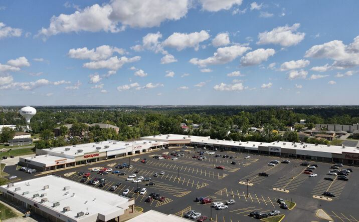 Pictures of Retail property located at 1440 Twixt Town Rd, Marion, IA 52302 for lease - image #1