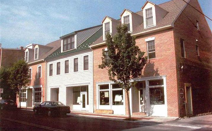 Pictures of Retail, Office, Special Purpose property located at 19 Baltimore St, Gettysburg, PA 17325 for lease - image #1